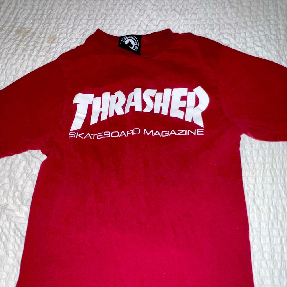 thrasher maroon t-shirt